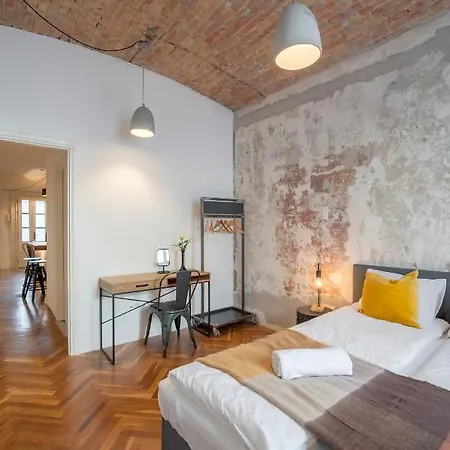 Historic In Downtown Apartment Budapest