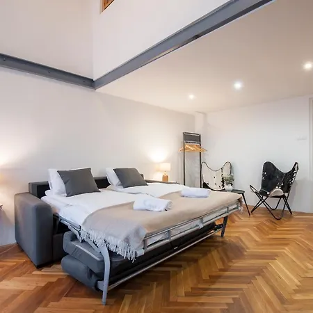 Apartament Historic In Downtown